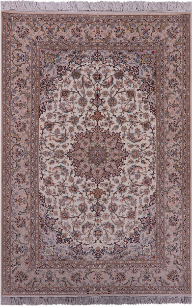 Ivory Isfahan Authentic Persian Hand Knotted Wool & Silk Area Rug - 5' 3" X 7' 8" - Golden Nile