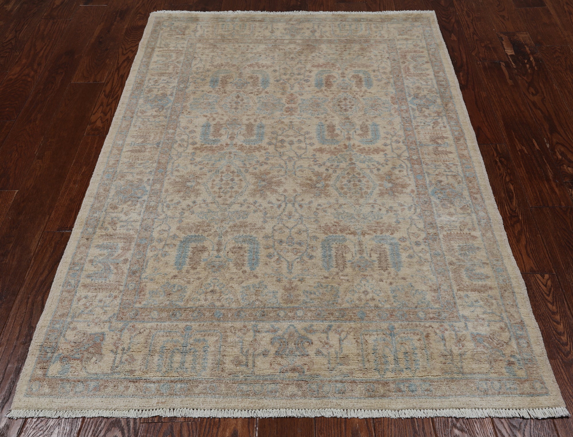 Ivory Turkish Oushak Hand Knotted Wool Rug - 4' 0" X 5' 9"