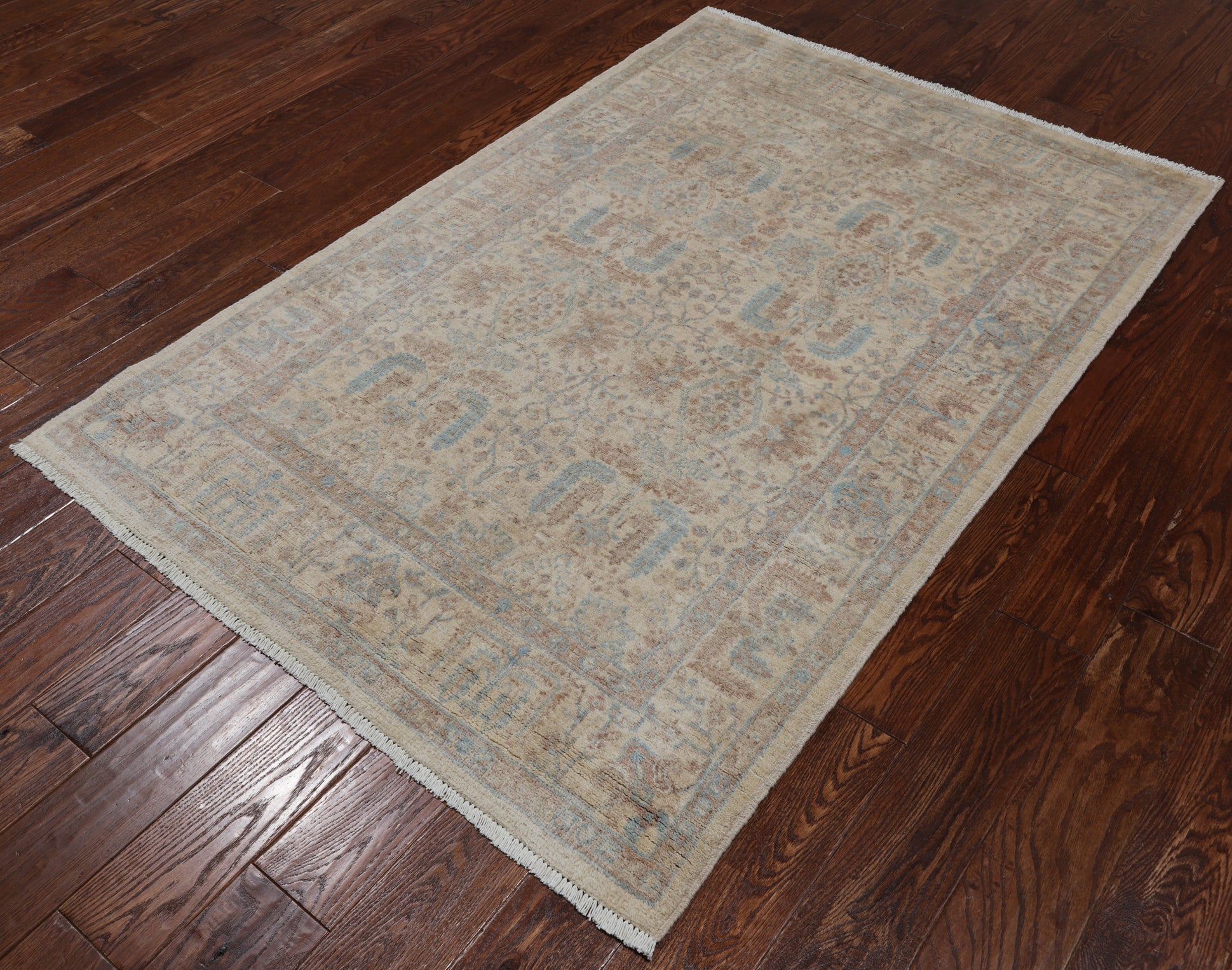 Ivory Turkish Oushak Hand Knotted Wool Rug - 4' 0" X 5' 9"