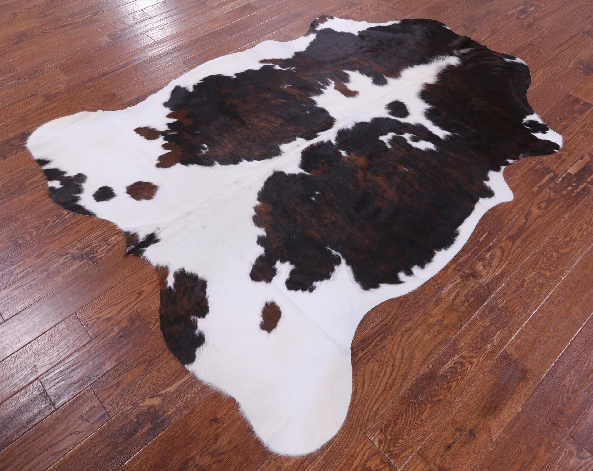 Natural Hair-On Cowhide Rug - 7' 5" X 6' 1" - Golden Nile