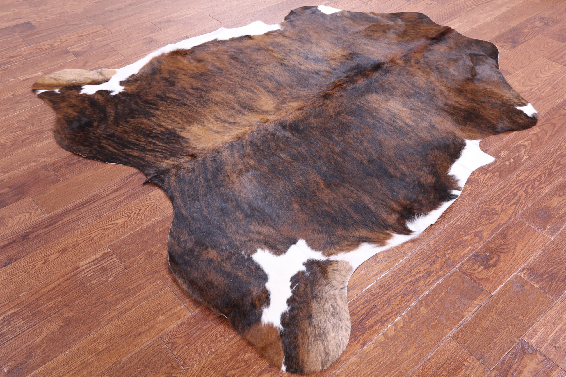 Natural Hair-On Cowhide Rug - 6' 7" X 6' 1" - Golden Nile