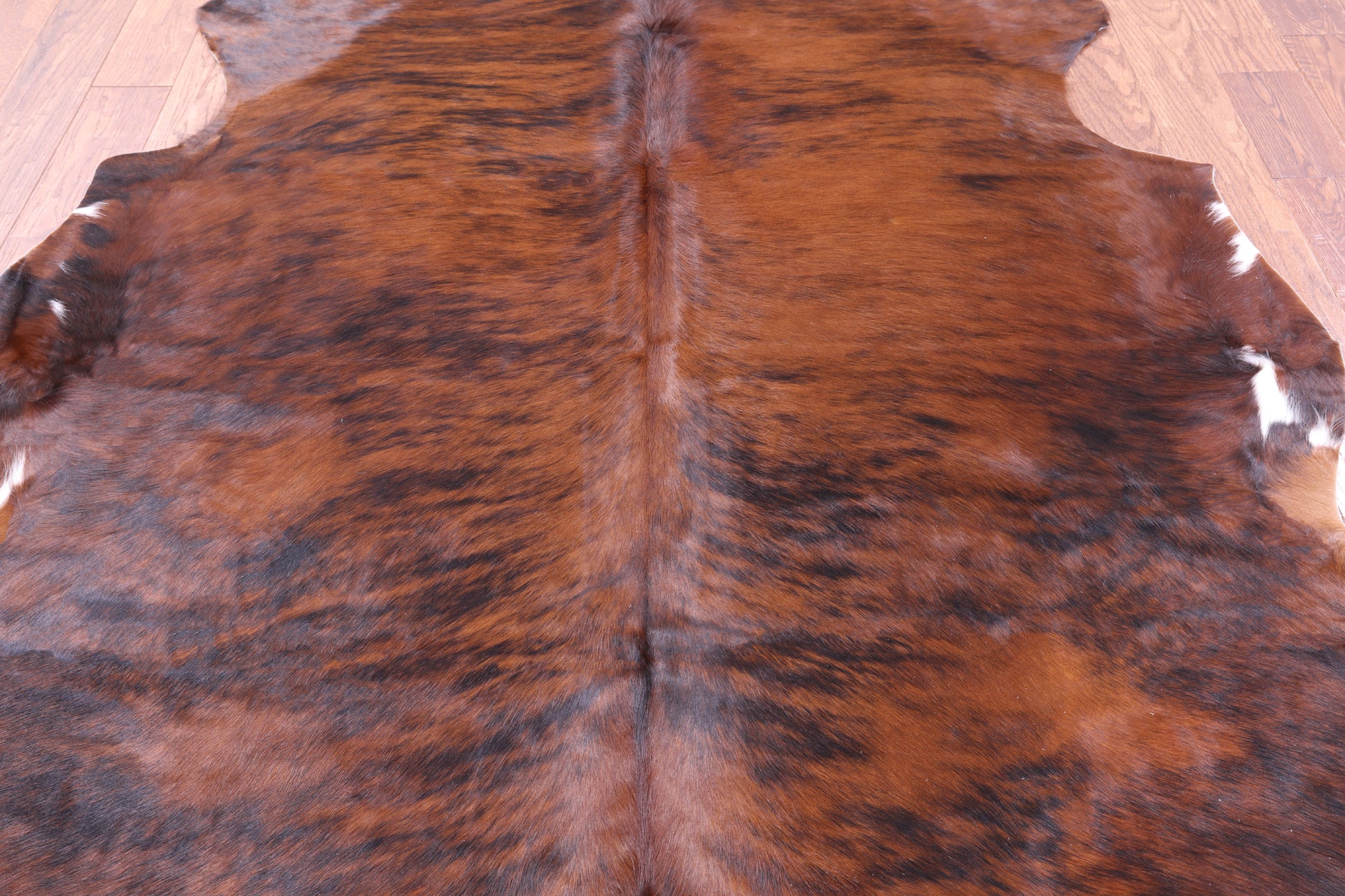 Natural Hair-On Cowhide Rug - 7' 1" X 6' 1" - Golden Nile