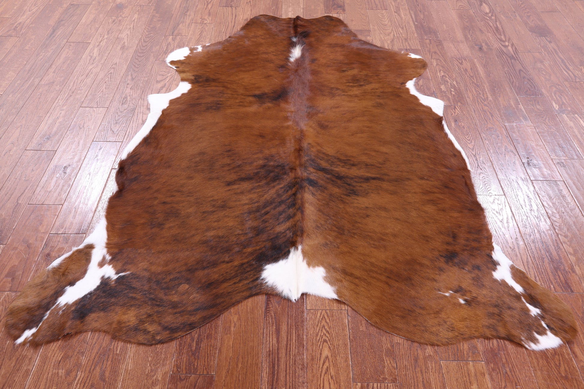 Natural Hair-On Cowhide Rug - 6' 4" X 5' 9" - Golden Nile