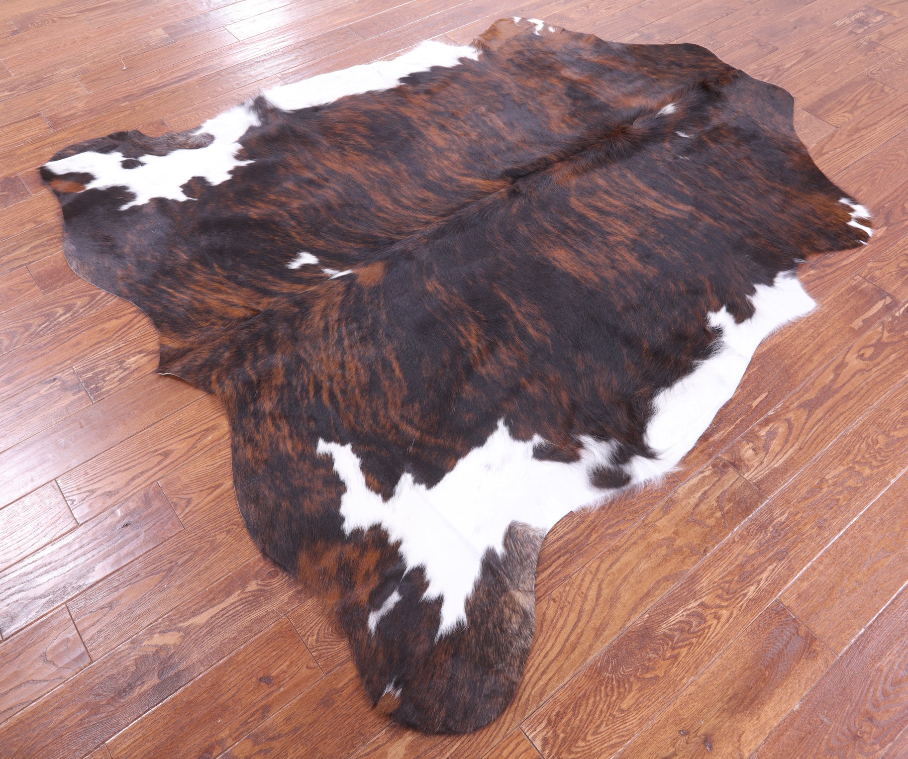 Natural Hair-On Cowhide Rug - 6' 7" X 6' 4" - Golden Nile