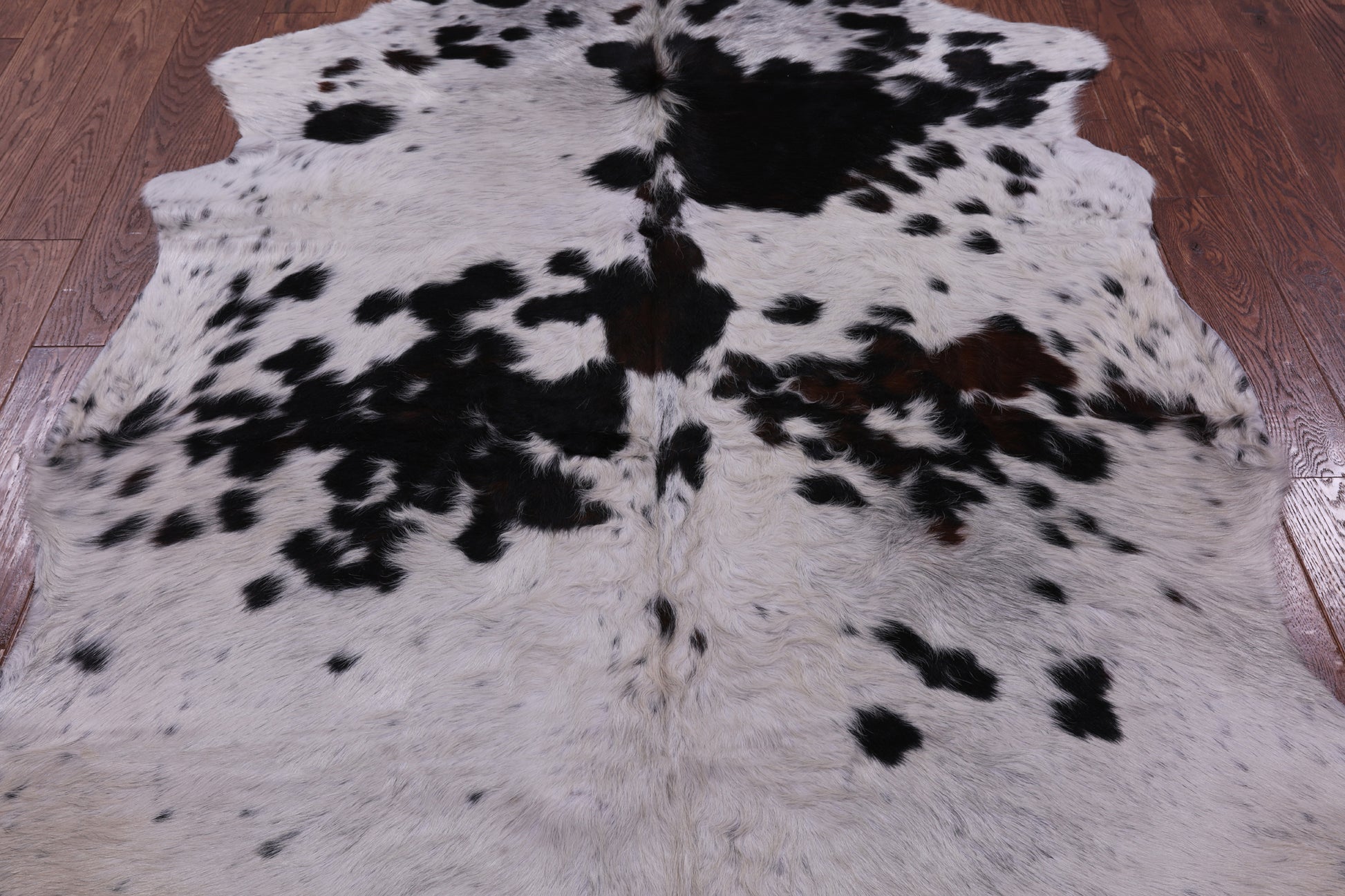 Natural Hair-On Cowhide Rug - 7' 1" X 5' 8" - Golden Nile