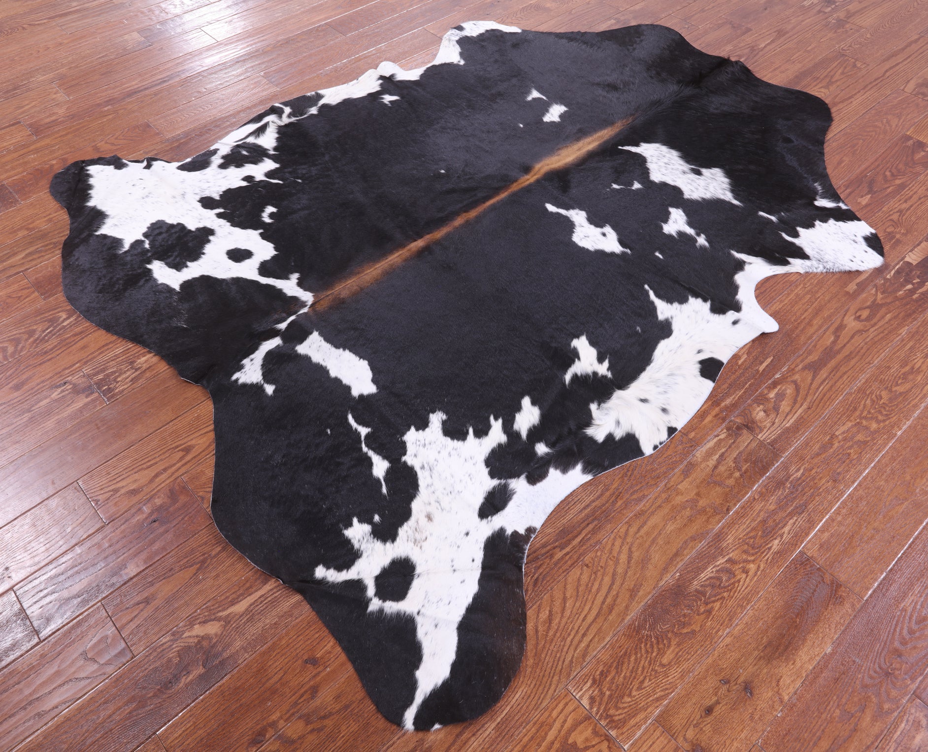 Natural Hair-On Cowhide Rug - 6' 11" X 5' 11" - Golden Nile