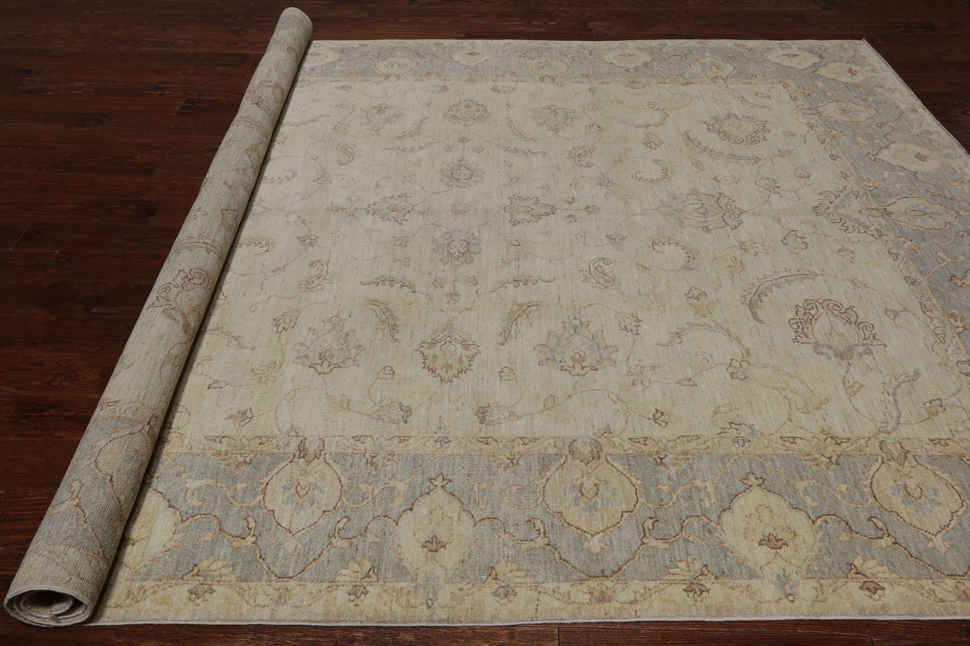 Ivory Peshawar White Wash Area Rug - 8' 2" X 10' 7"