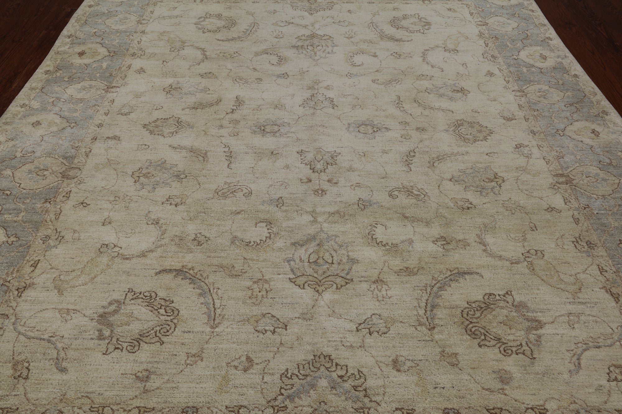Ivory Peshawar White Wash Area Rug - 8' 2" X 10' 7"