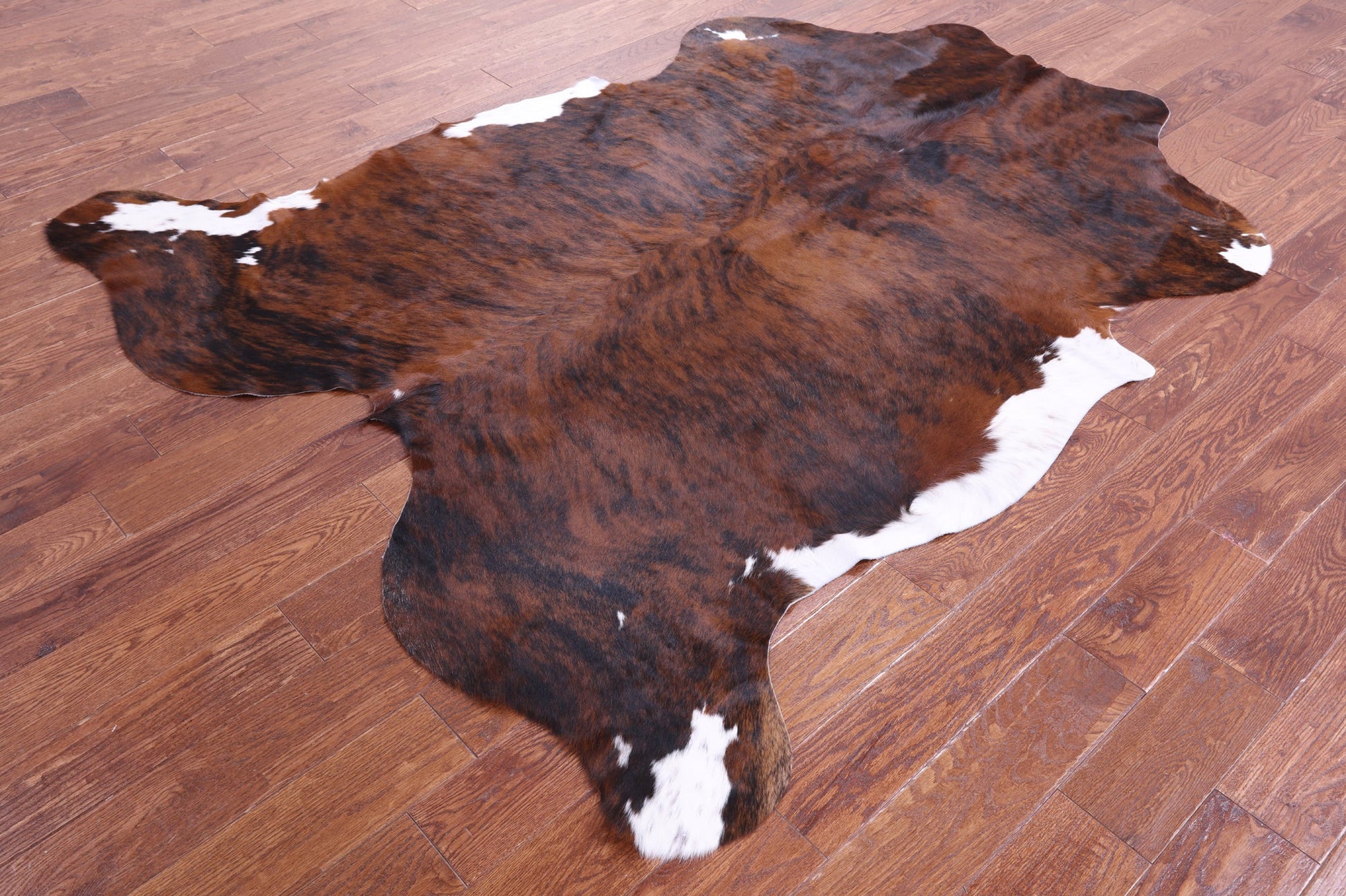 Brindle Natural Hair-On Cowhide Rug - 7' 4" X 6' 1" - Golden Nile