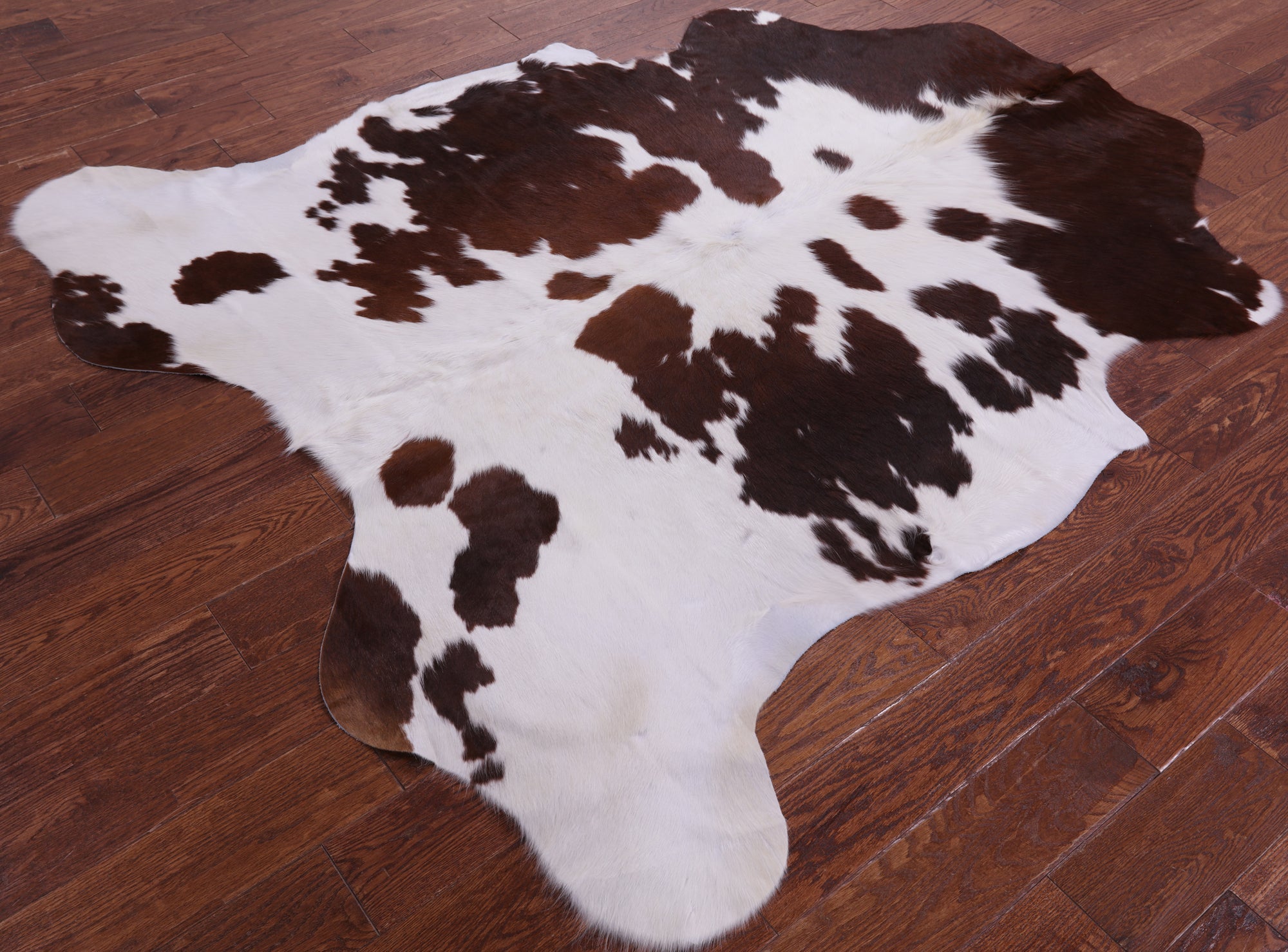 Brown & White Natural Hair-On Cowhide Rug - 6' 8" X 5' 10" - Golden Nile
