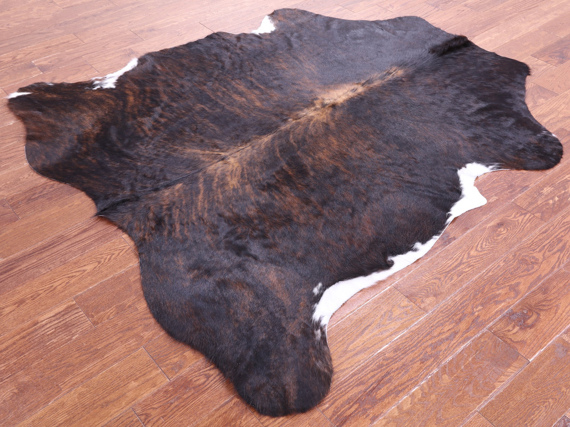 Brindle Natural Hair-On Cowhide Rug - 6' 3" X 5' 8" - Golden Nile