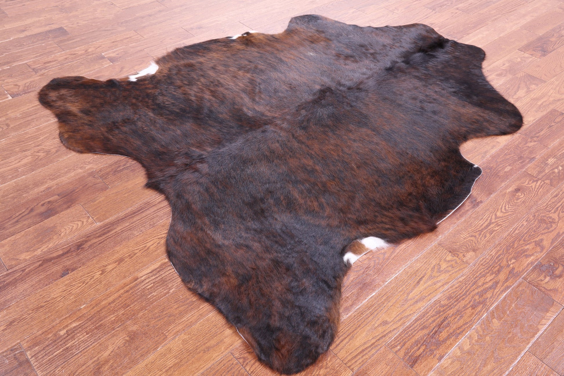 Brown Natural Hair-On Cowhide Rug - 6' 6" X 5' 8" - Golden Nile