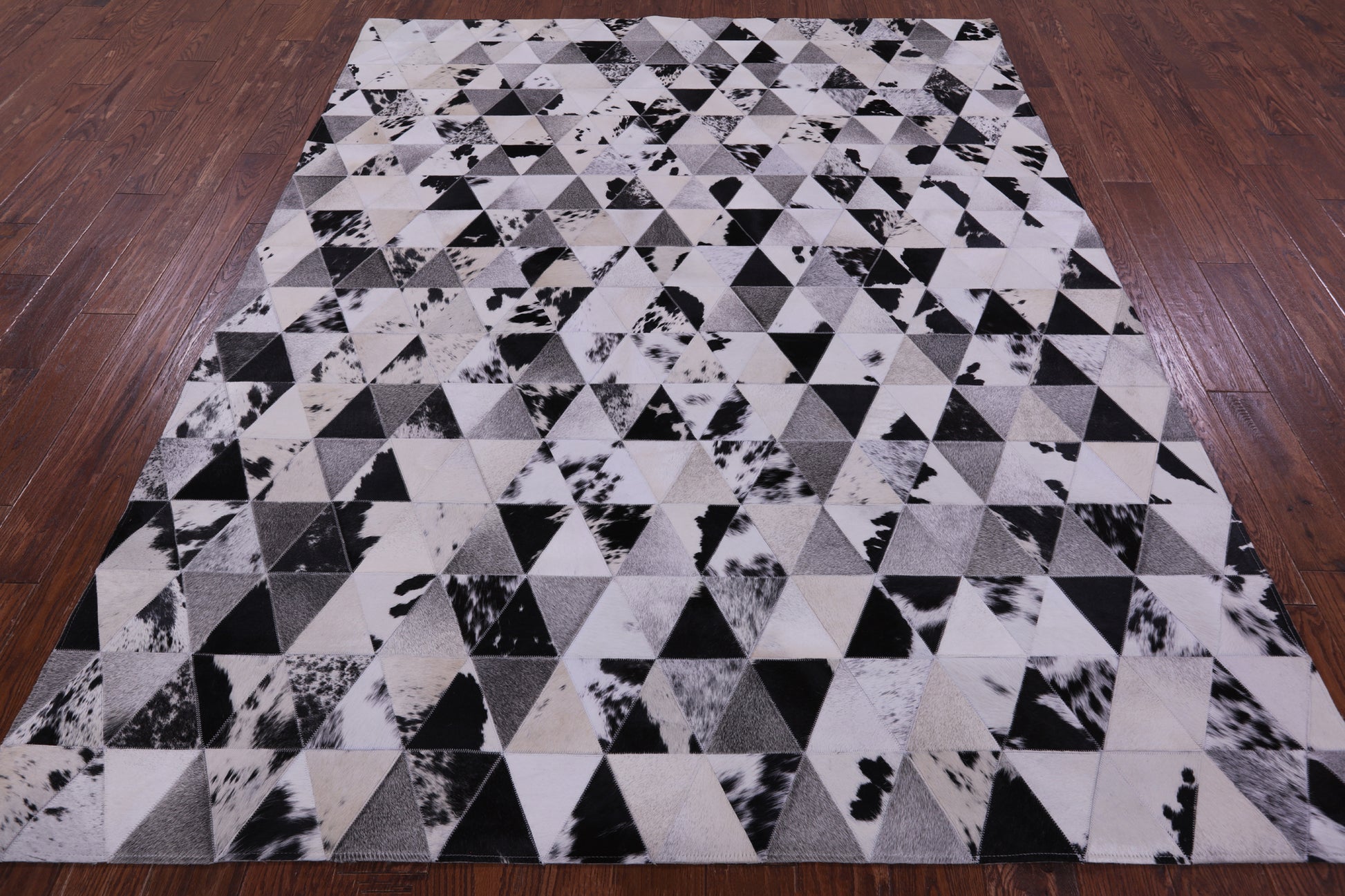 Black & White Natural Cowhide Hand Stitched Patchwork Rug - 6' 9" X 8' 4" - Golden Nile