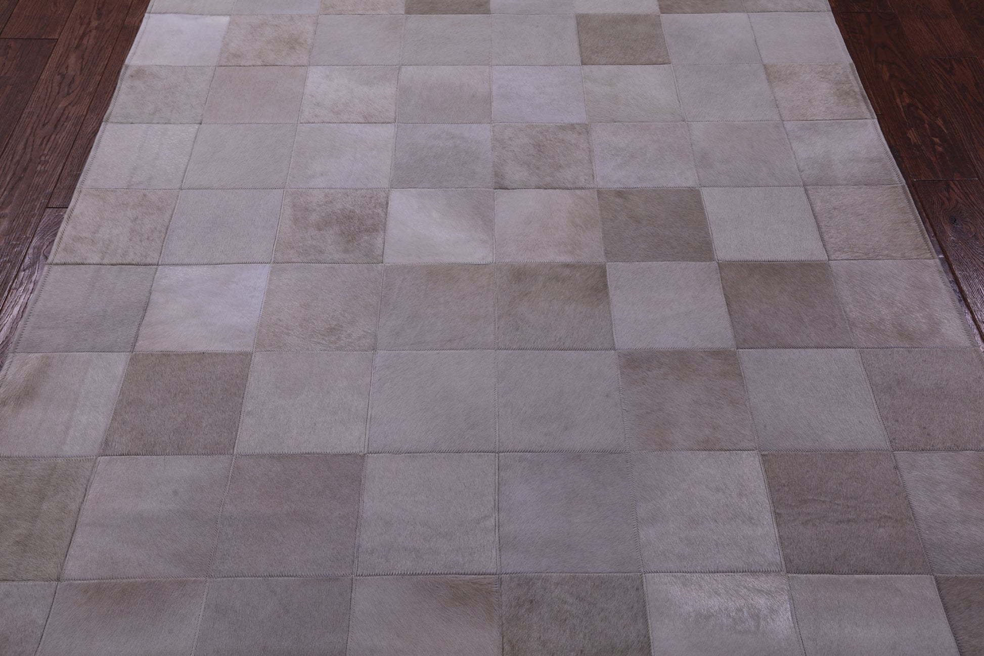 White Natural Cowhide Hand Stitched Patchwork Rug - 5' 3" X 6' 6" - Golden Nile