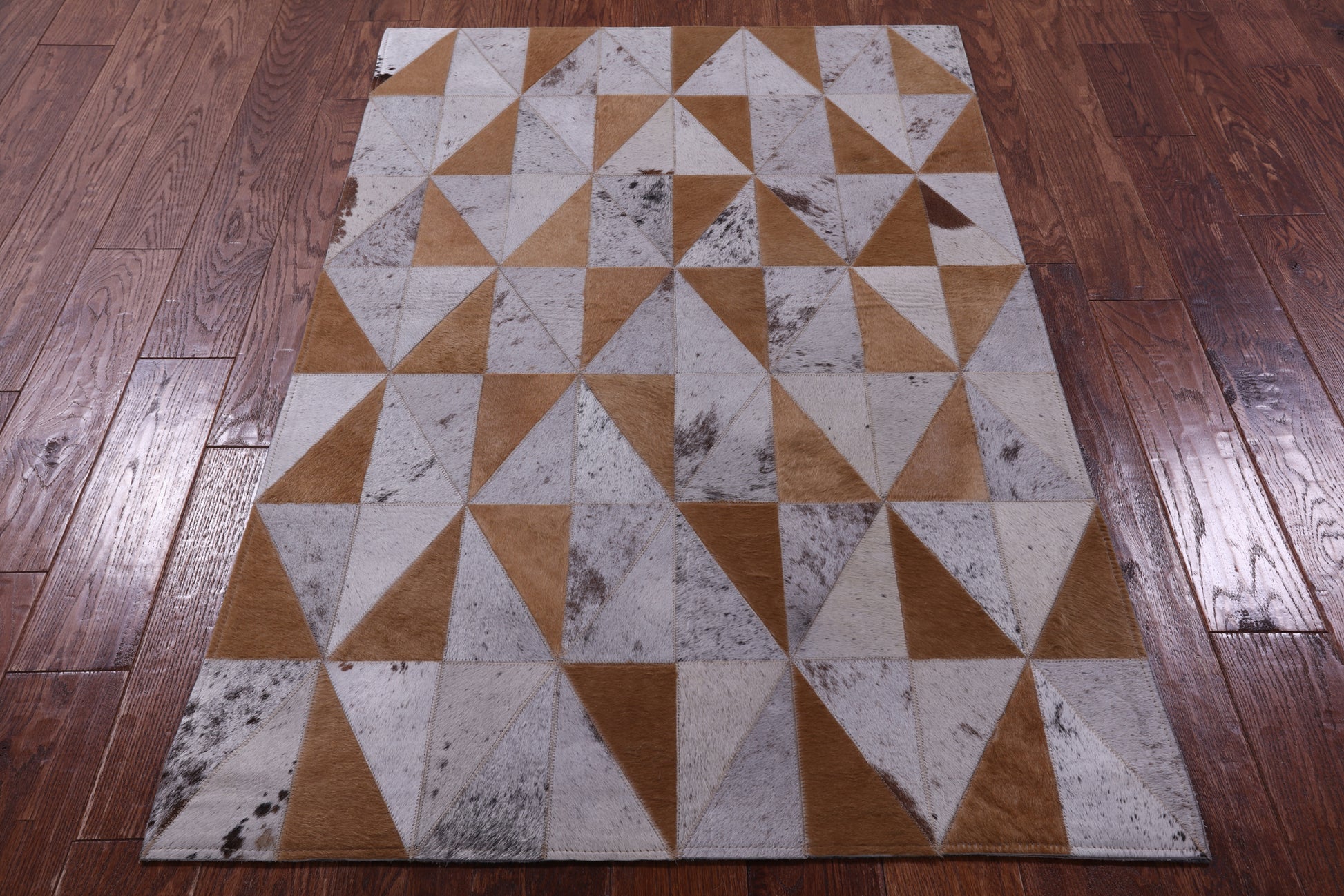 Brown Salt & Pepper Natural Cowhide Hand Stitched Patchwork Rug - 3' 3" X 5' 0" - Golden Nile