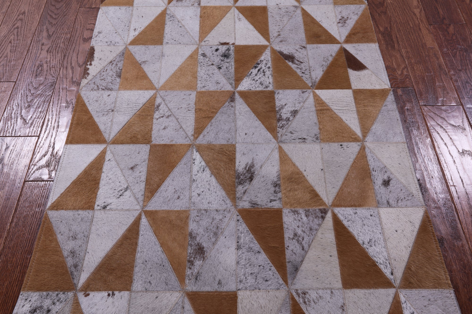 Brown Salt & Pepper Natural Cowhide Hand Stitched Patchwork Rug - 3' 3" X 5' 0" - Golden Nile