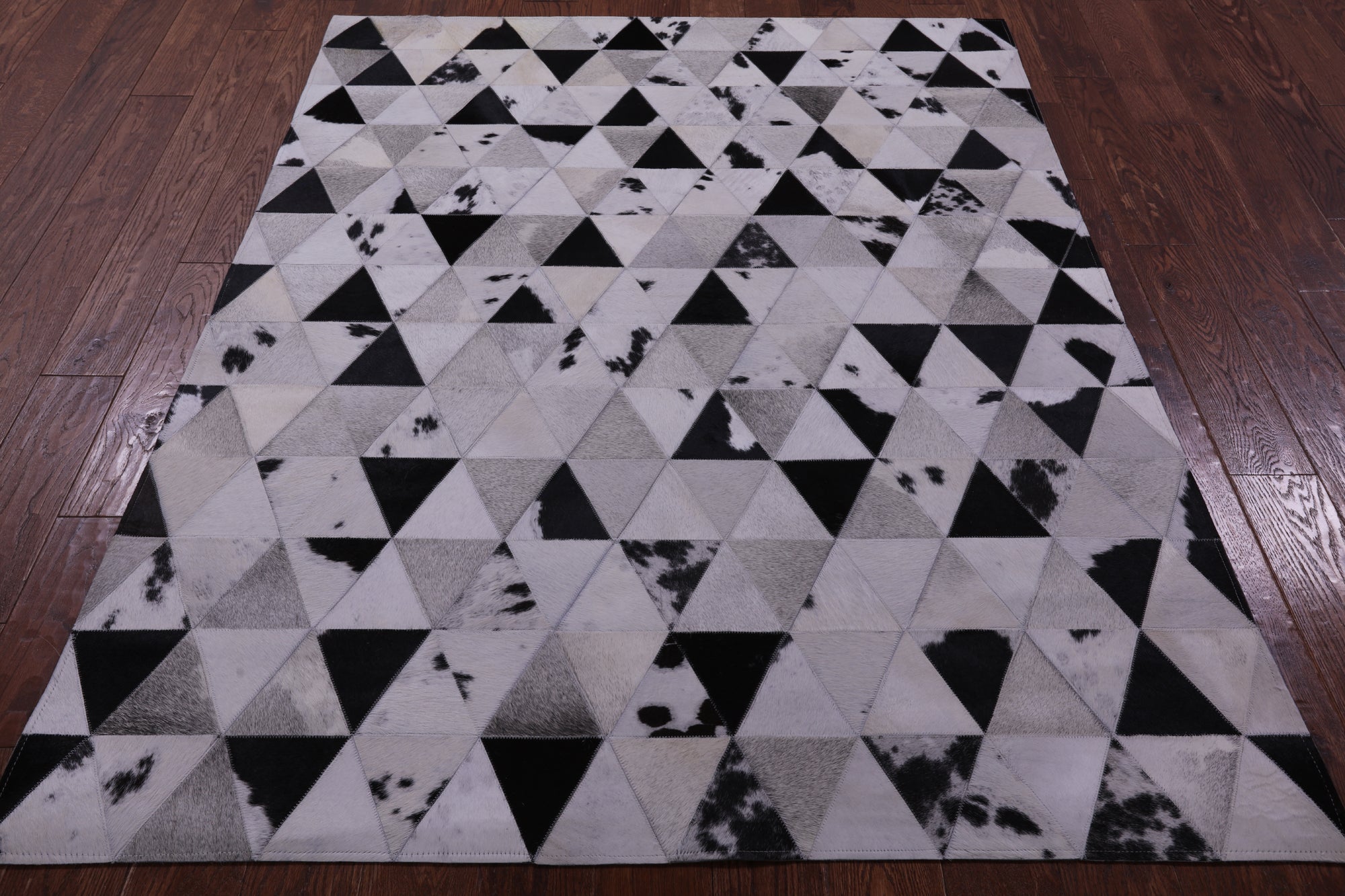 Black & White Natural Cowhide Hand Stitched Patchwork Rug - 5' 0" X 6' 5" - Golden Nile