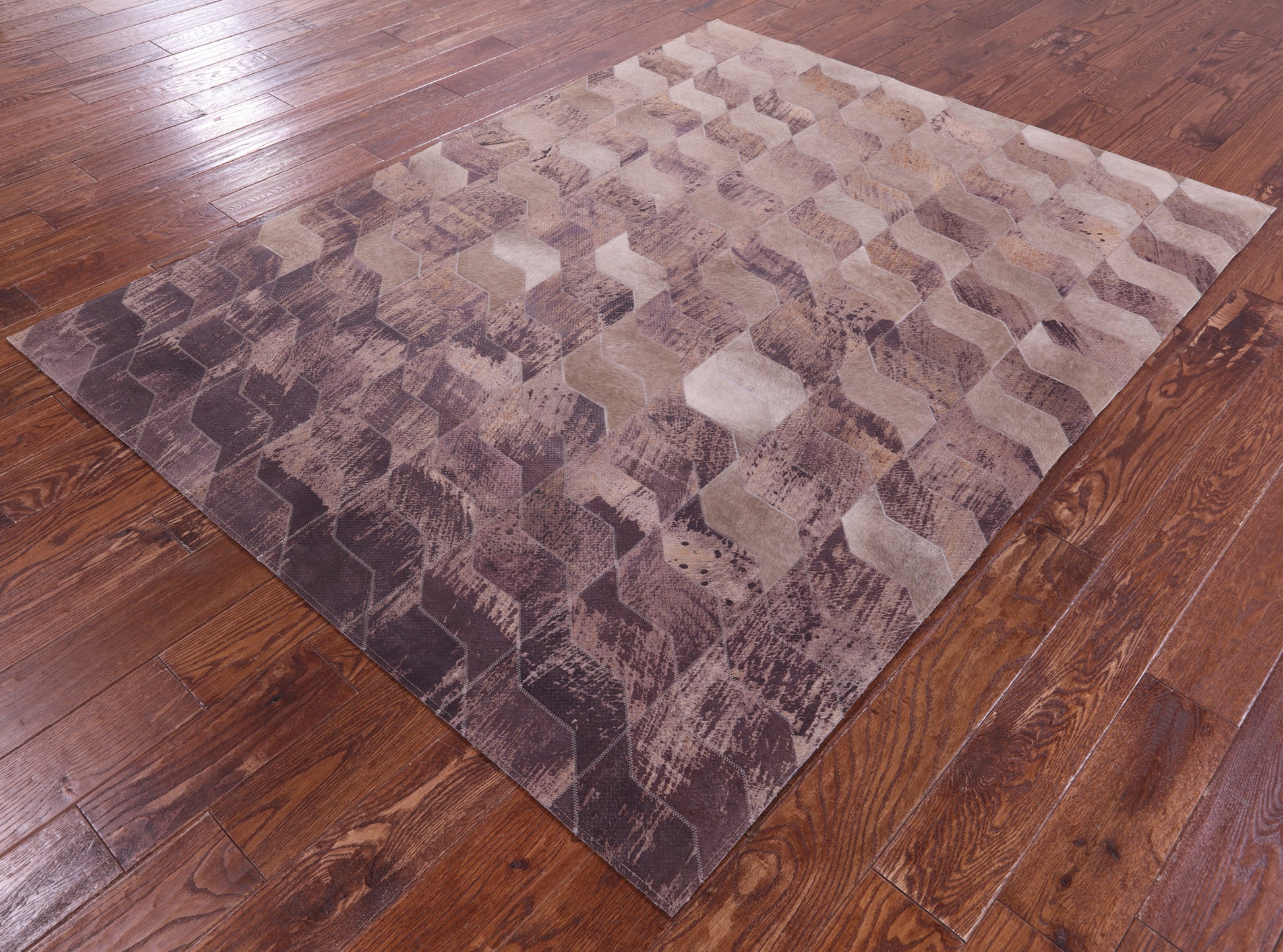 Brown Printed Natural Cowhide Hand Stitched Patchwork Rug - 5' 3" X 6' 10" - Golden Nile