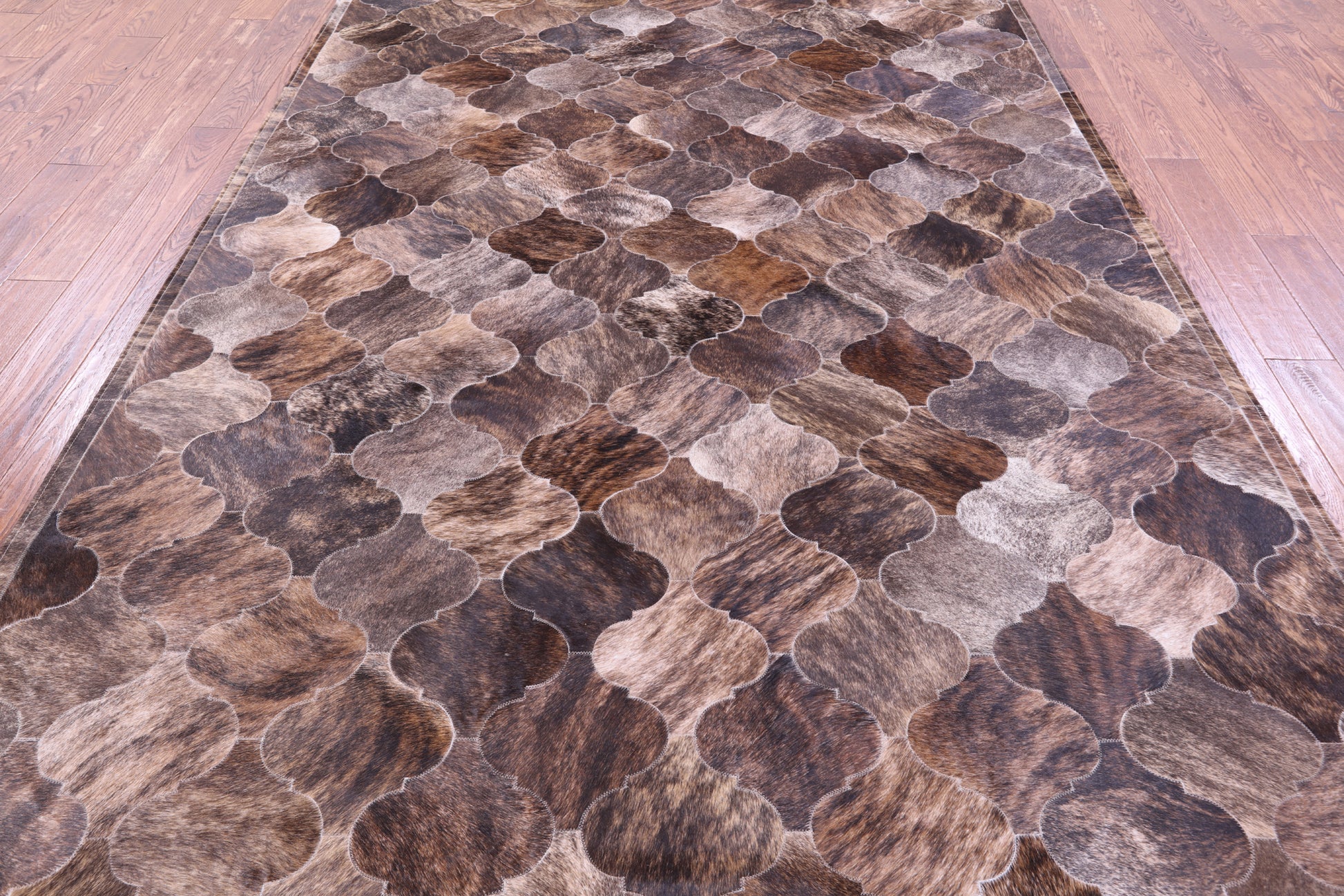 Lantern Tile Brown Brindle Natural Cowhide Hand Stitched Patchwork Rug - 6' 9" X 10' 0" - Golden Nile