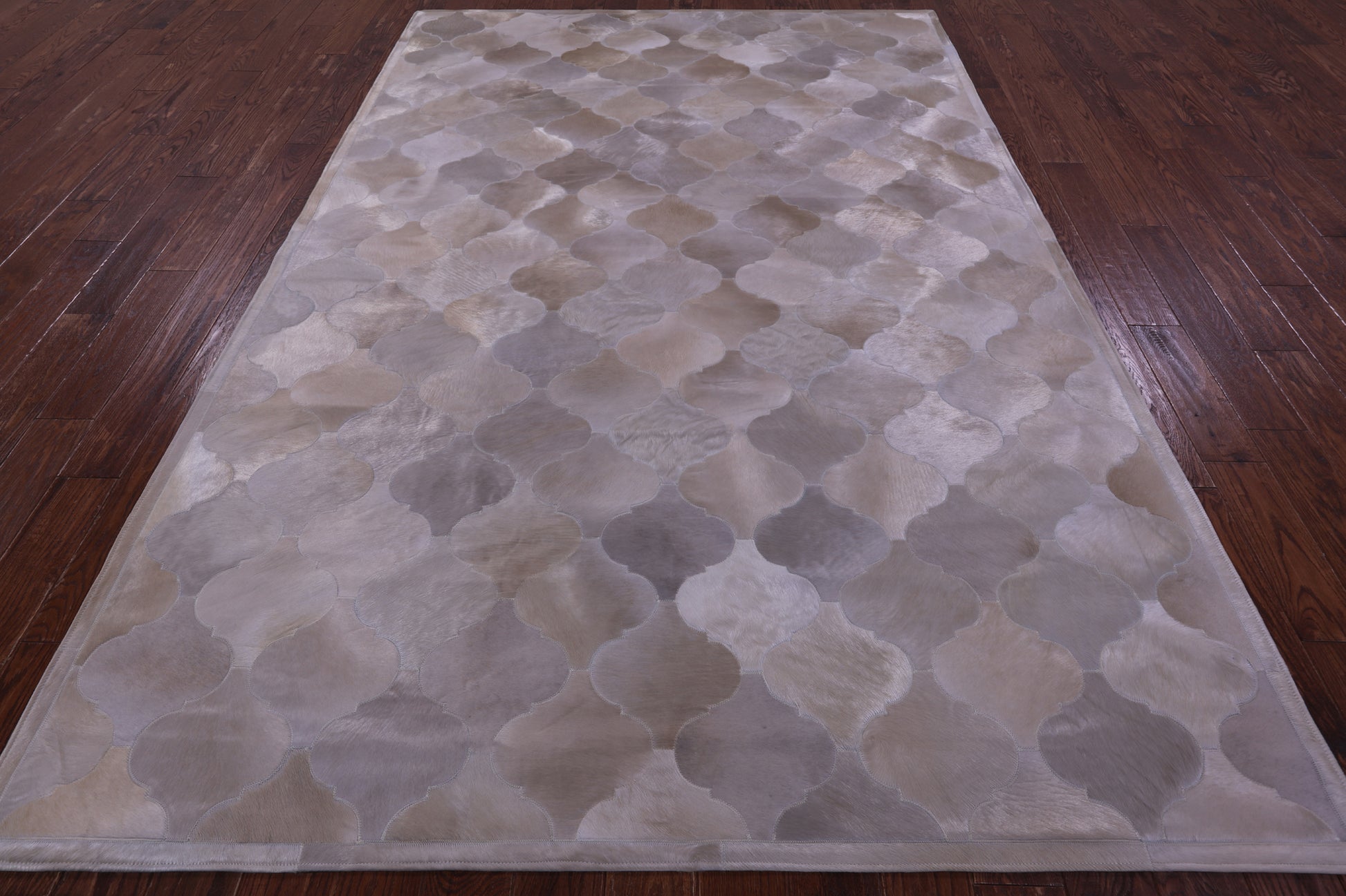 Lantern Tile Champagne Natural Cowhide Hand Stitched Patchwork Rug - 6' 9" X 9' 11" - Golden Nile
