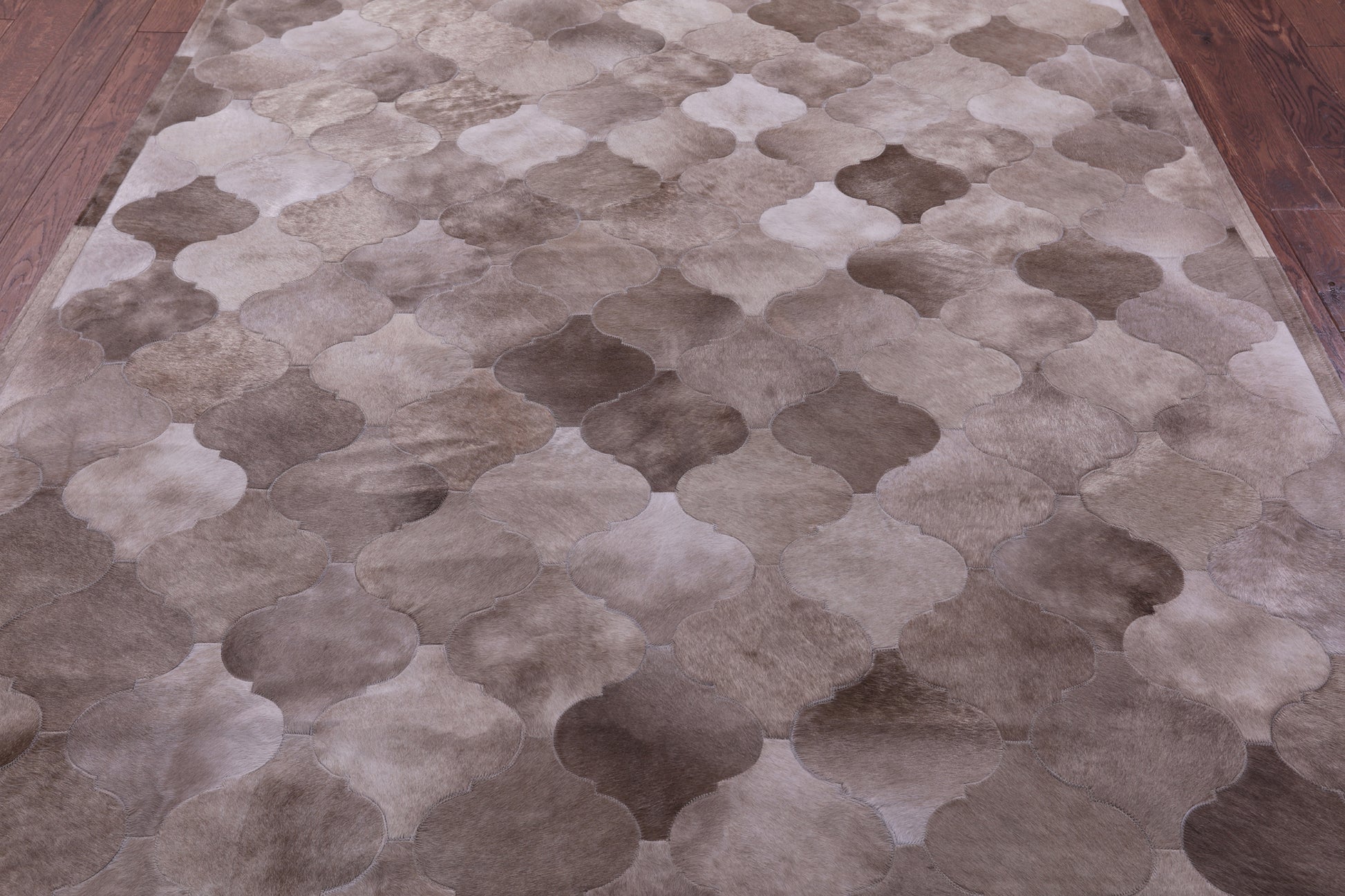 Lantern Tile Brown Natural Cowhide Hand Stitched Patchwork Rug - 6' 8" X 10' 0" - Golden Nile