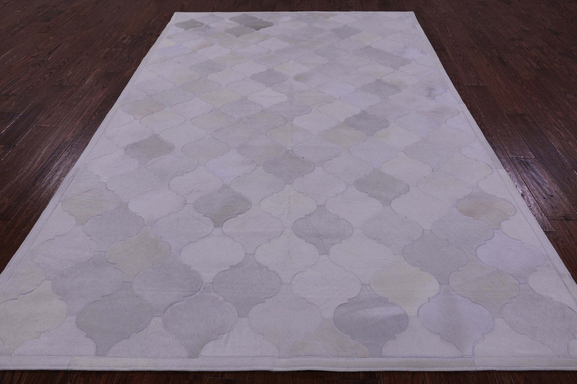 Lantern Tile White Champagne Natural Cowhide Hand Stitched Patchwork Rug - 6' 7" X 10' 0" - Golden Nile