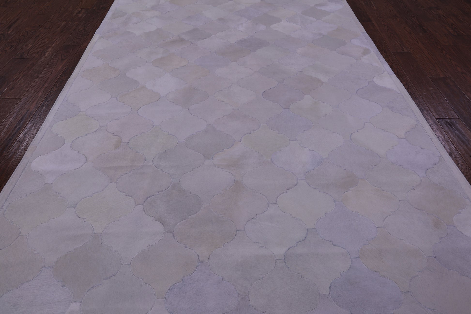 Lantern Tile White Natural Cowhide Hand Stitched Patchwork Rug - 6' 8" X 10' 0" - Golden Nile