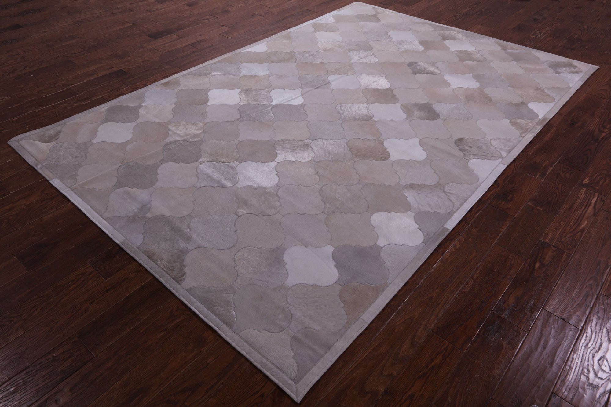 Champagne Natural Cowhide Hand Stitched Patchwork Rug - 6' 8" X 10' 0" - Golden Nile
