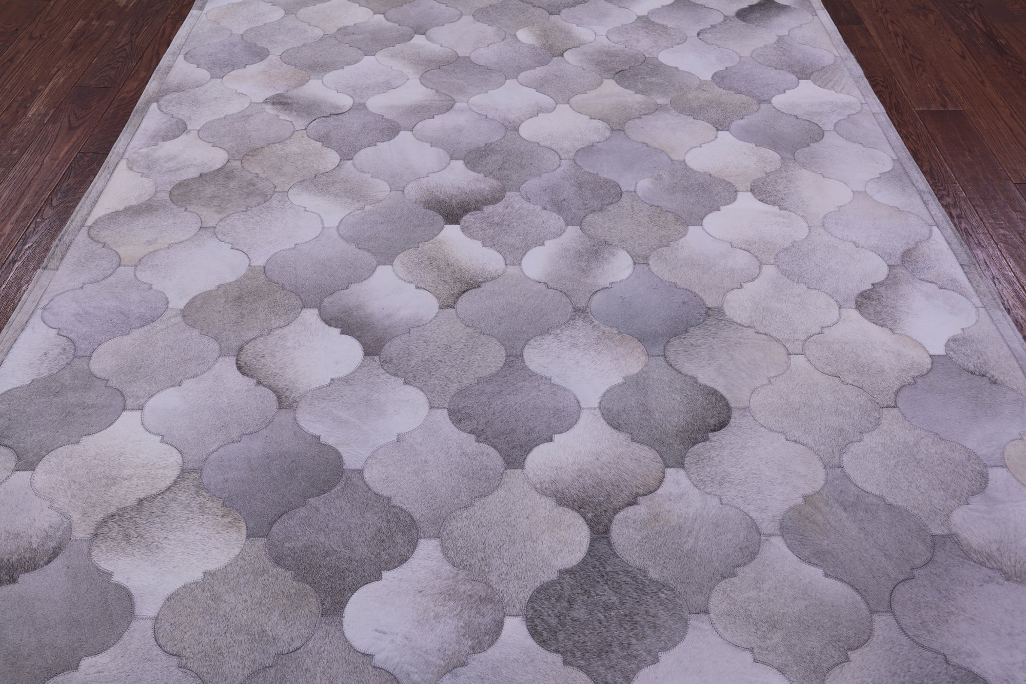 Lantern Tile Grey Natural Cowhide Hand Stitched Patchwork Rug - 6' 7" X 8' 3" - Golden Nile