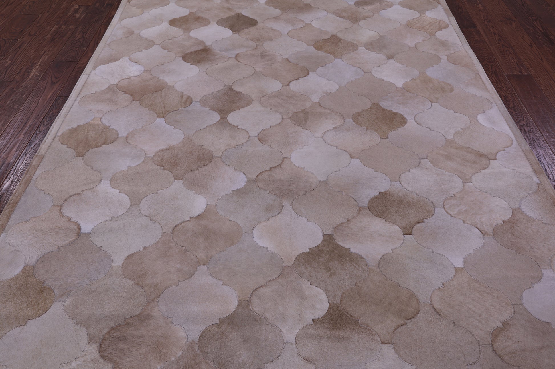 Lantern Tile Taupe Natural Cowhide Hand Stitched Patchwork Rug - 6' 8" X 8' 3" - Golden Nile