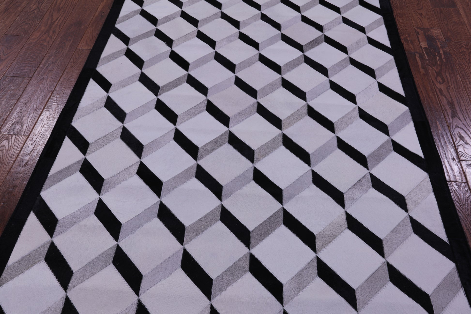 Black & White & Grey Natural Cowhide Hand Stitched Patchwork Rug - 5' 0" X 6' 7" - Golden Nile