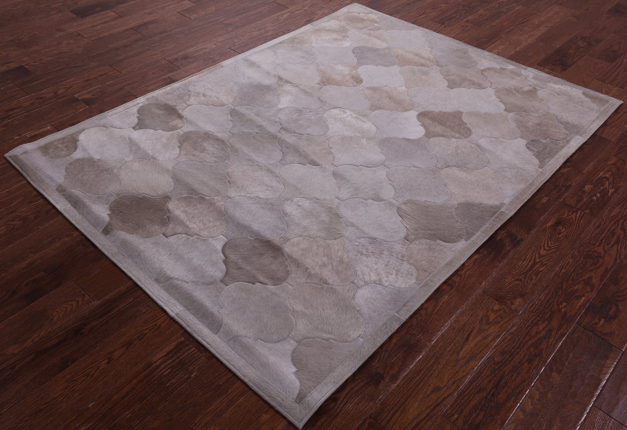 Brown Natural Cowhide Hand Stitched Patchwork Rug - 5' 0" X 6' 7" - Golden Nile