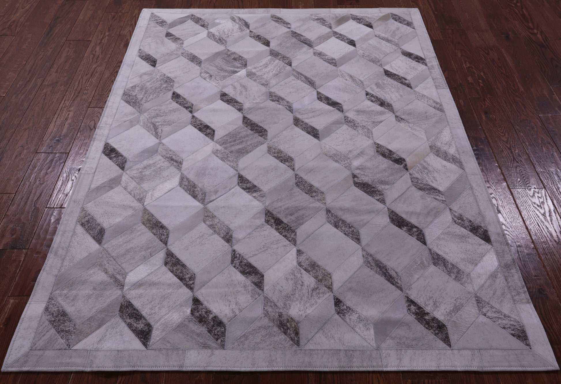Grey Brindle Natural Cowhide Hand Stitched Patchwork Rug - 5' 0" X 6' 7" - Golden Nile