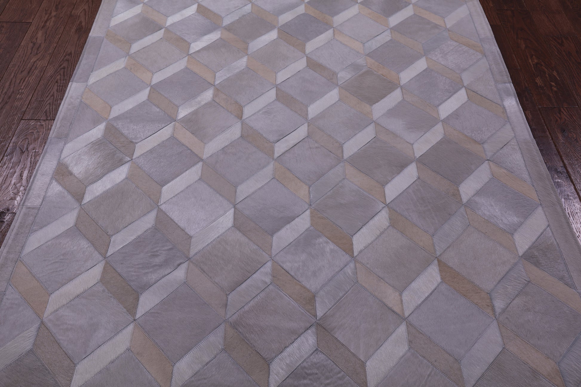 Grey Natural Cowhide Hand Stitched Patchwork Rug - 4' 11" X 6' 8" - Golden Nile