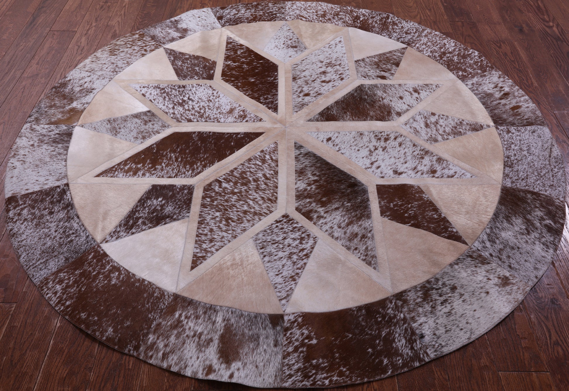 Brown Salt & Pepper Round Star Natural Cowhide Hand Stitched Patchwork Rug - 6' 7" X 6' 7" - Golden Nile