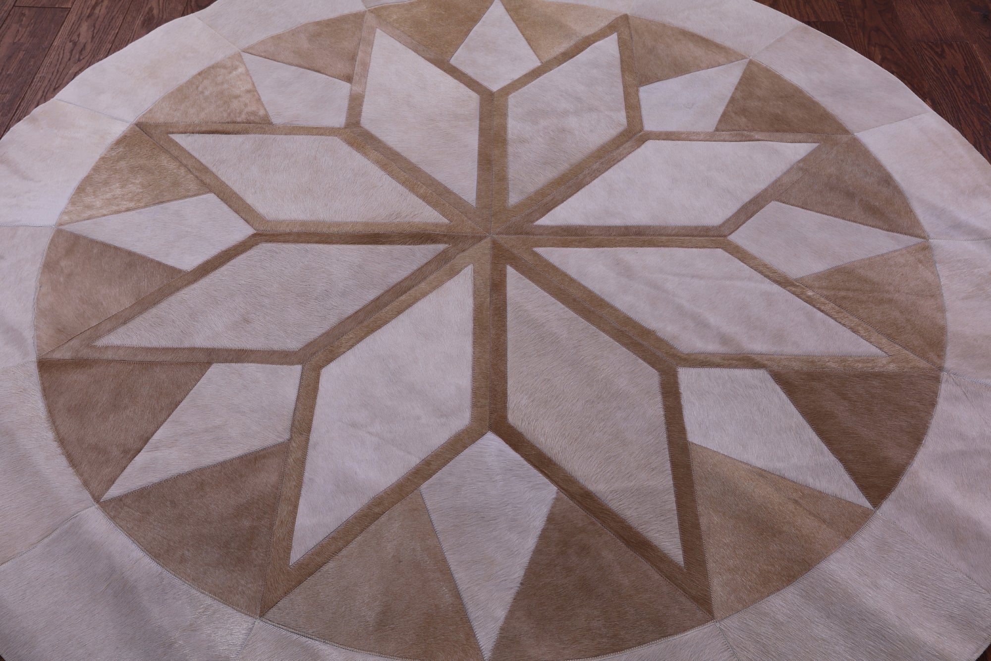 Brown Round Star Natural Cowhide Hand Stitched Patchwork Rug - 6' 7" X 6' 7" - Golden Nile