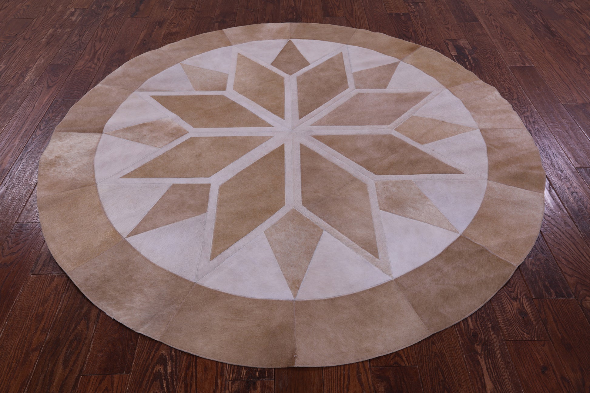 Brown Round Star Natural Cowhide Hand Stitched Patchwork Rug - 6' 6" X 6' 6" - Golden Nile