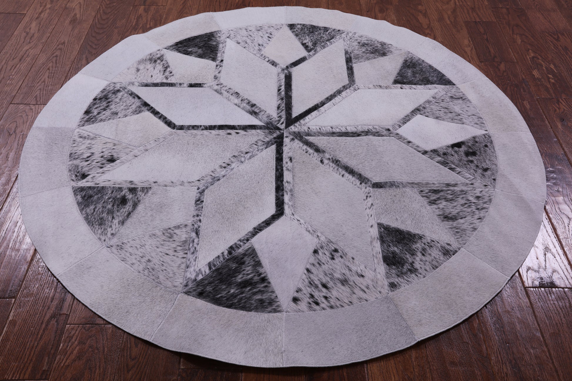 Black Salt & Pepper Round Star Natural Cowhide Hand Stitched Patchwork Rug - 5' 0" X 5' 0" - Golden Nile