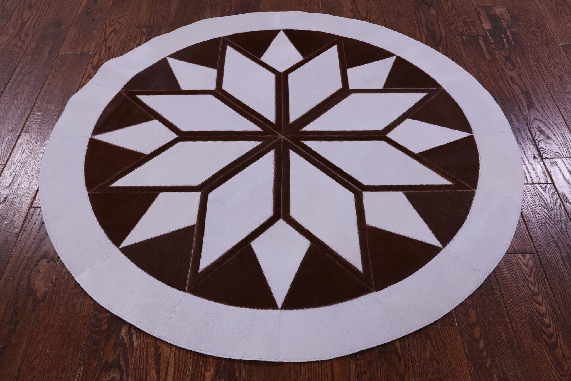 Brown & White Round Star Natural Cowhide Hand Stitched Patchwork Rug - 5' 0" X 5' 0" - Golden Nile