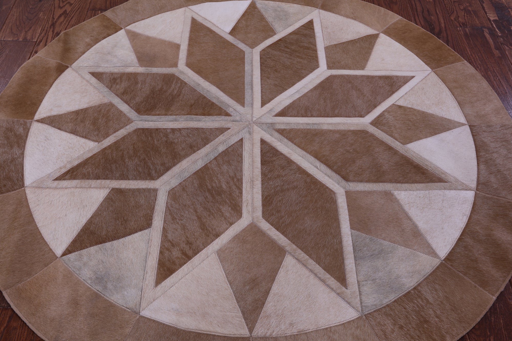 Brown Round Star Natural Cowhide Hand Stitched Patchwork Rug - 5' 0" X 5' 0" - Golden Nile
