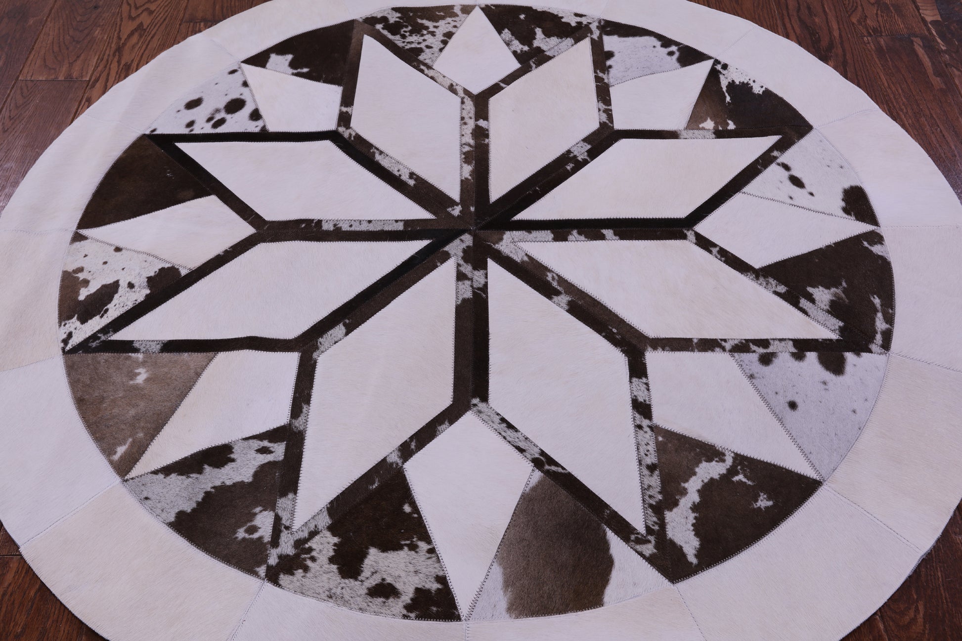 Brown & White Round Star Natural Cowhide Hand Stitched Patchwork Rug - 5' 0" X 5' 0" - Golden Nile
