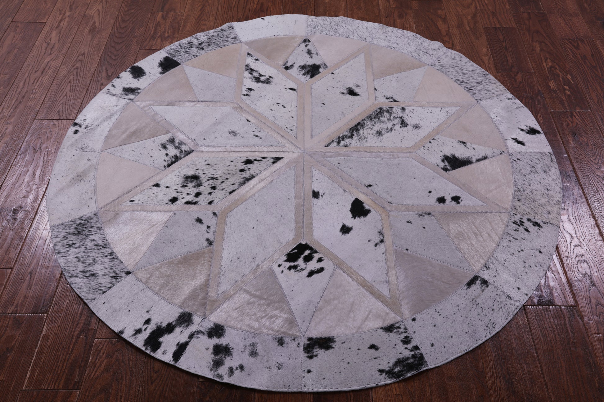 Black Salt & Pepper Round Star Natural Cowhide Hand Stitched Patchwork Rug - 5' 0" X 5' 0" - Golden Nile