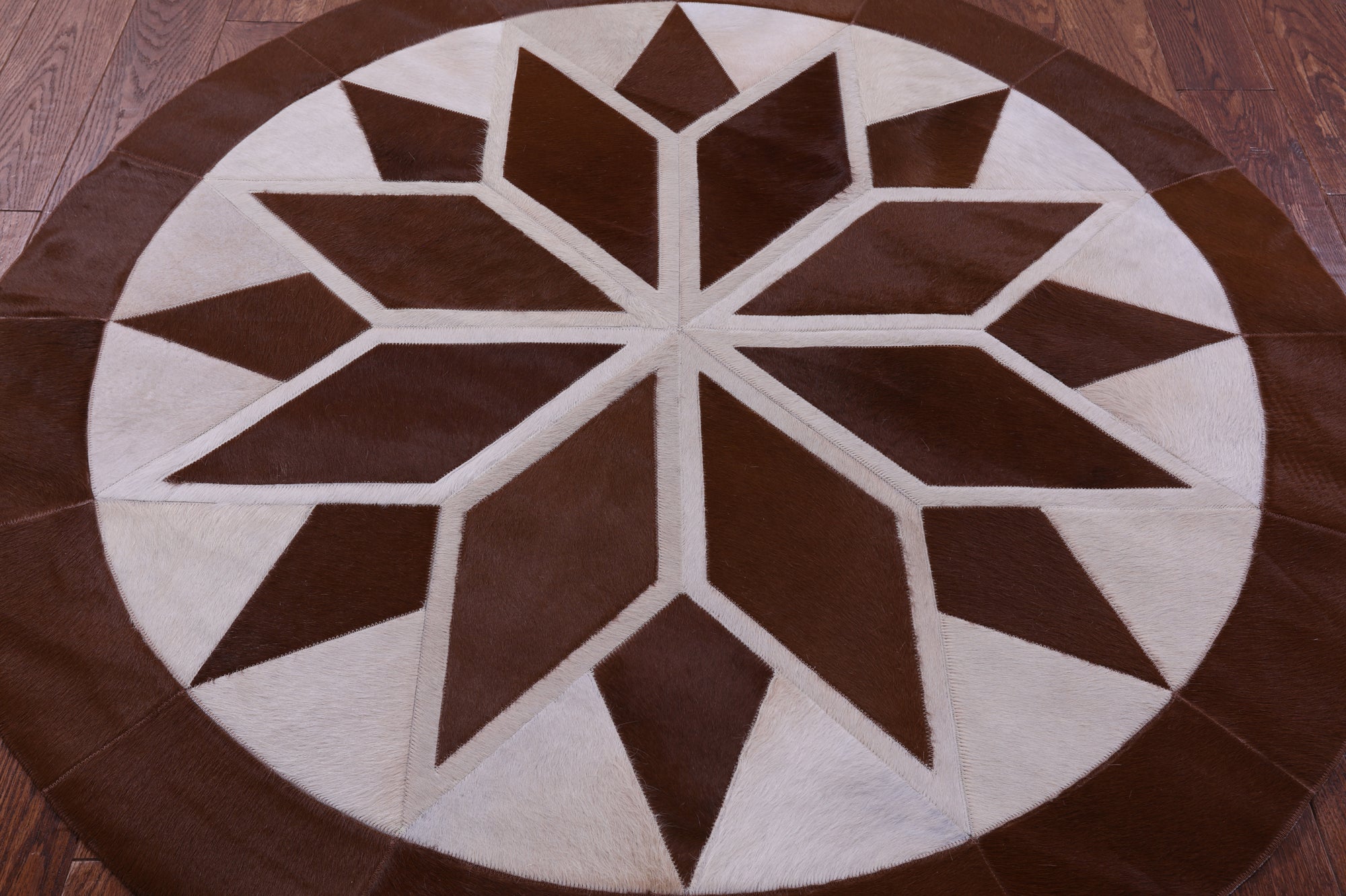 Brown & White Round Star Natural Cowhide Hand Stitched Patchwork Rug - 5' 0" X 5' 0" - Golden Nile