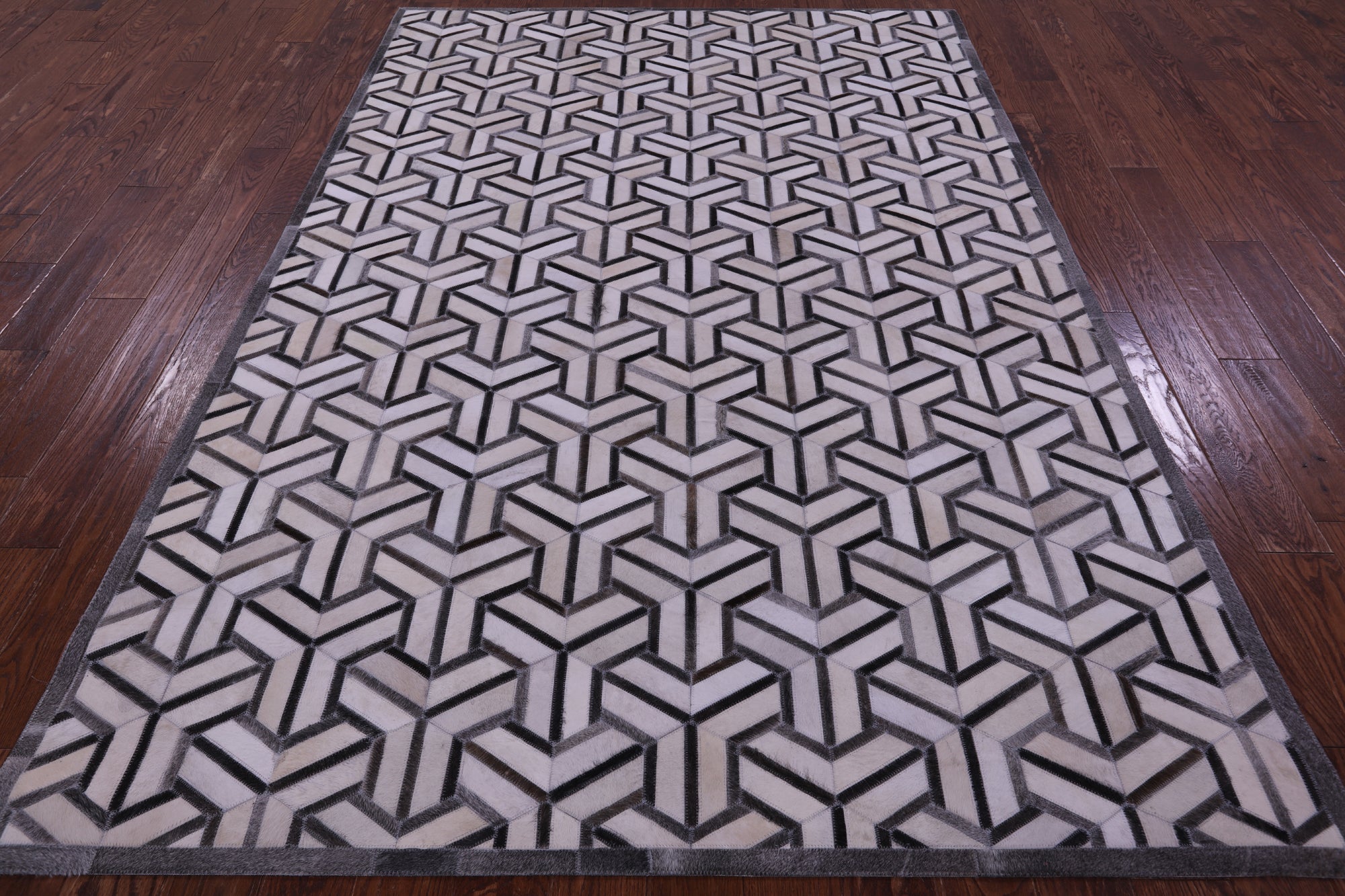 Grey & White Natural Cowhide Hand Stitched Patchwork Rug - 6' 0" X 9' 0"