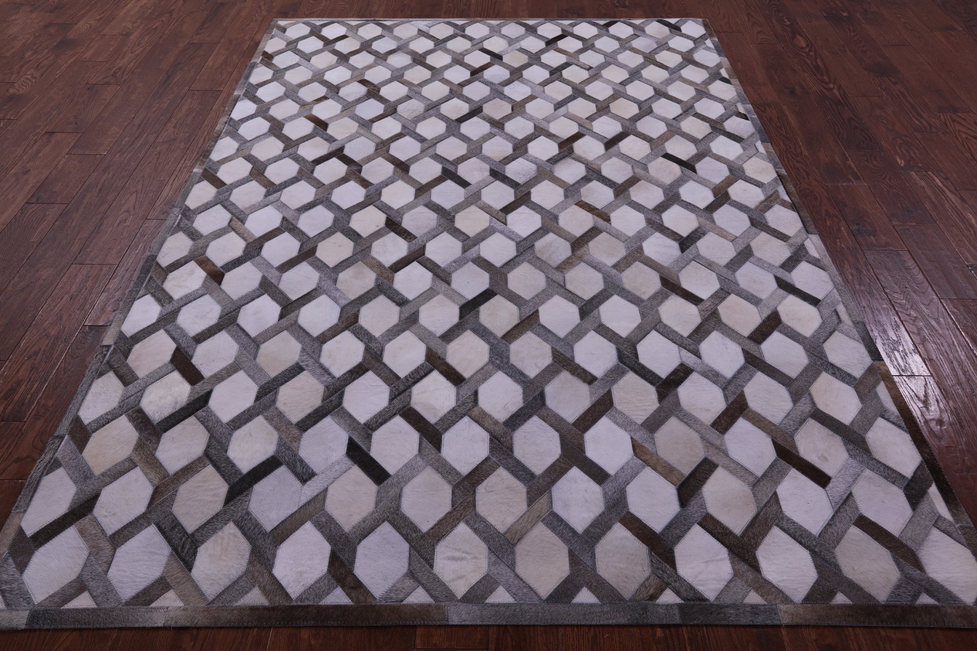 Grey & White Natural Cowhide Hand Stitched Patchwork Rug - 6' 0" X 9' 0"