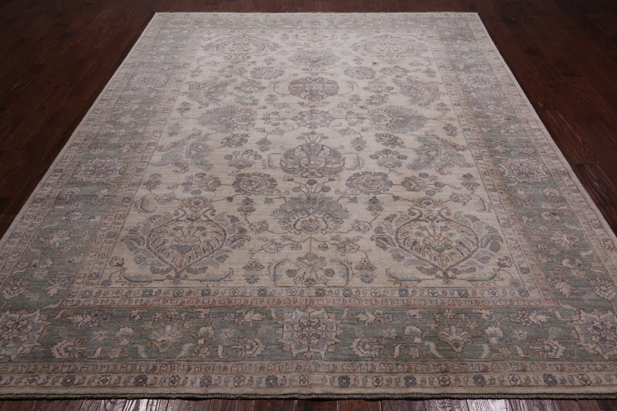 Ivory Peshawar Handmade  Wool Area Rug - 8' 2" X 9' 9"