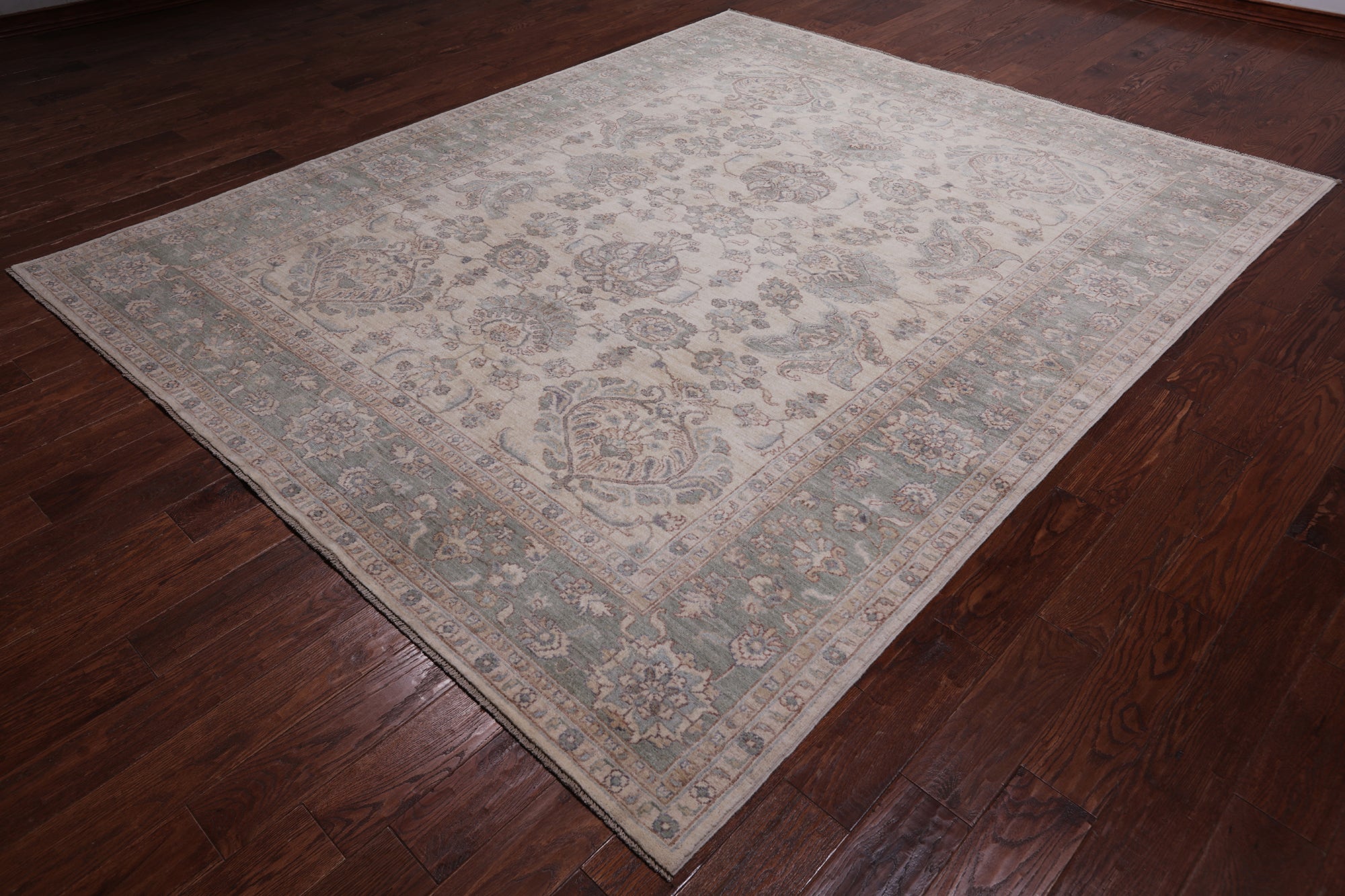 Ivory Peshawar Handmade  Wool Area Rug - 8' 2" X 9' 9"