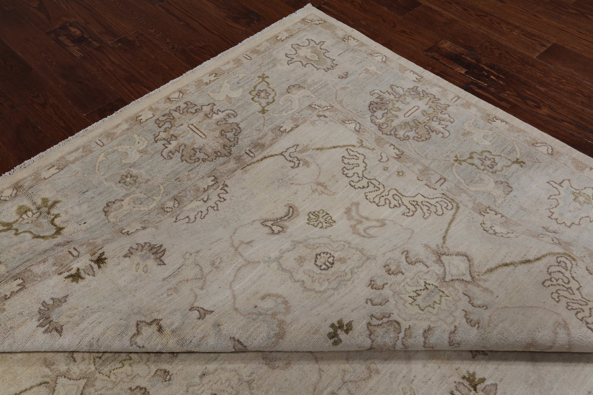 Ivory Peshawar Hand Knotted Wool Rug - 8' 1" X 9' 7"