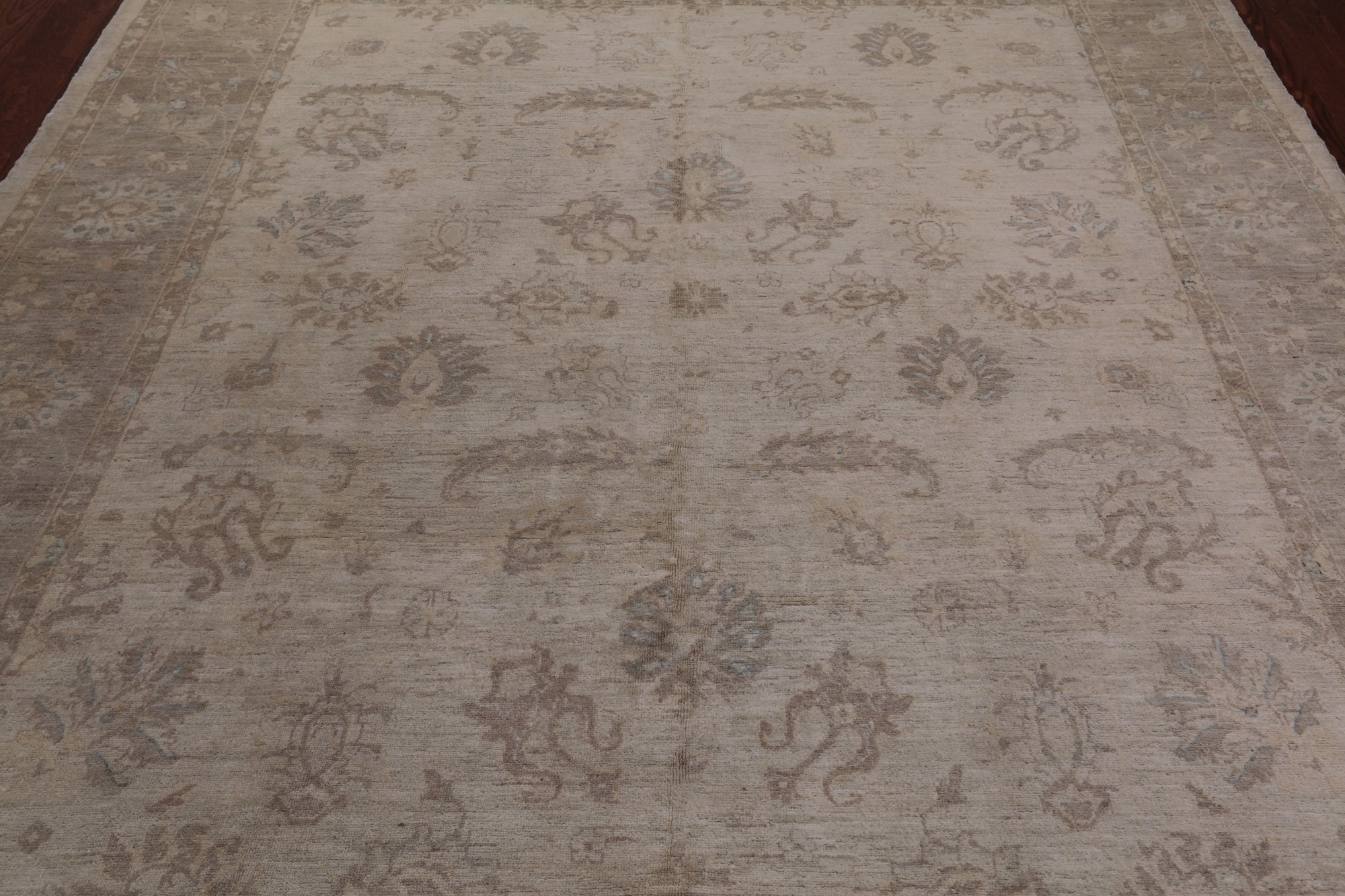 Ivory Antiqued Peshawar Hand Knotted Wool Rug - 8' 2" X 9' 7"