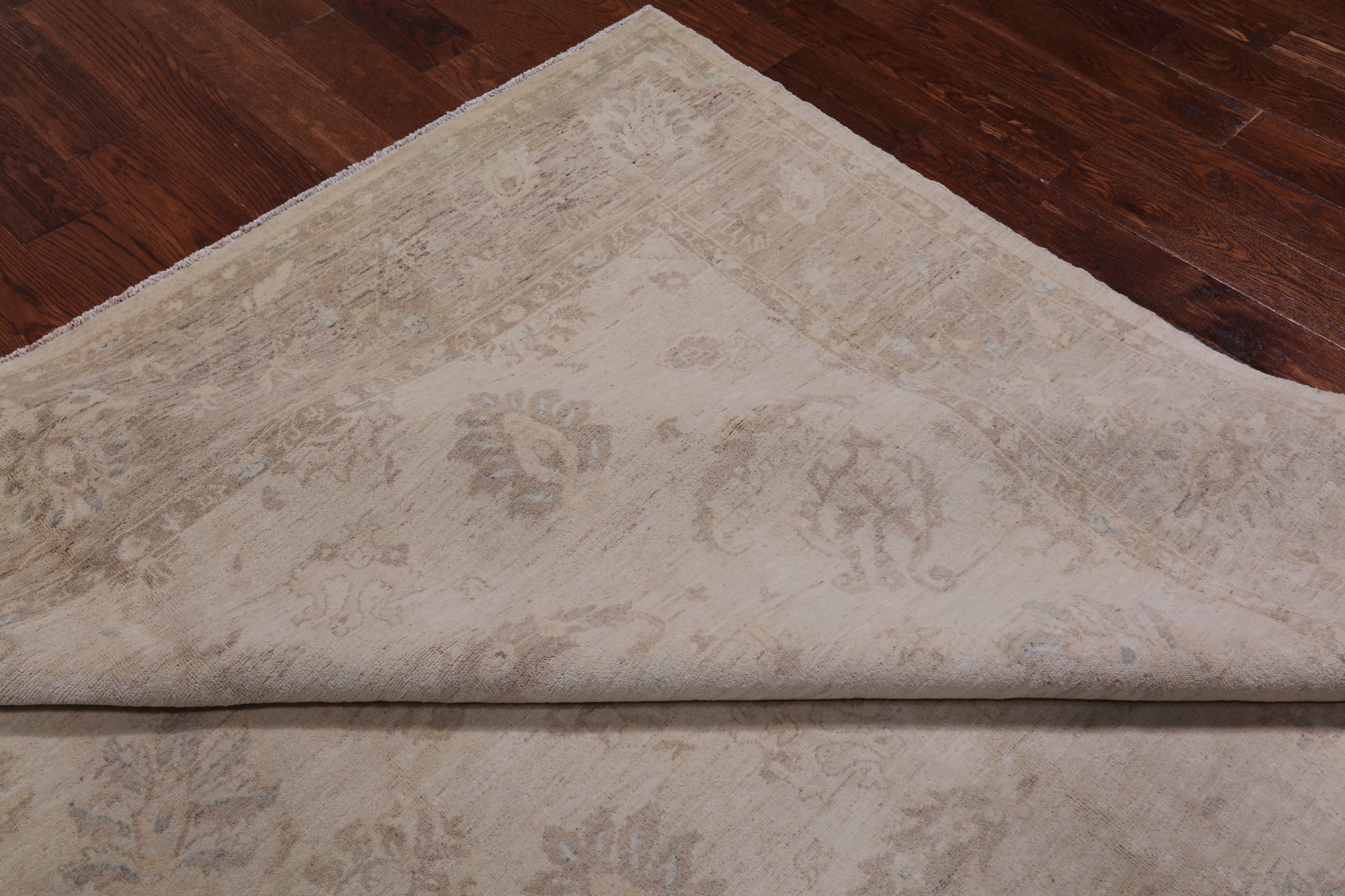 Ivory Antiqued Peshawar Hand Knotted Wool Rug - 8' 2" X 9' 7"